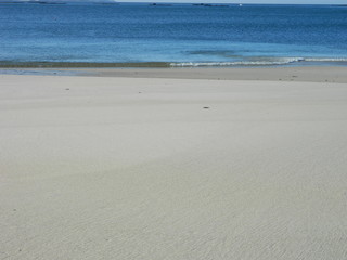 Playa de arena en la ria. España