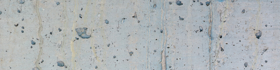 Blau grundierte Betonwand Header 4:1