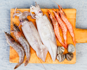 Fresh fish and other seafood