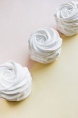 Obraz na płótnie Canvas Delicious sweet marshmallows on light background