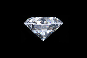 real loose brilliant round diamond side view on black background