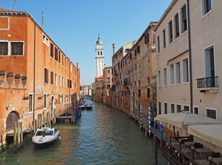 Obraz na płótnie Canvas Venice, Italy. Wonderful views through the narrow canals of the town