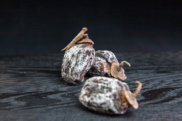 Dried fruits of persimmons