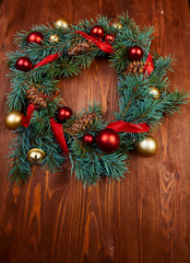 christmas wreath with red and golden balls