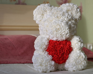 bear of roses with heart