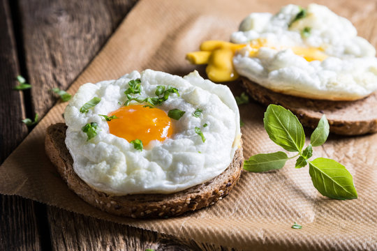 Cloud egg on toast