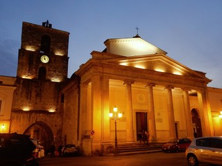 Cattedrale di Isernia illuminata