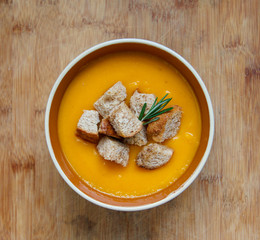 pumpkin vegan soup with croutons