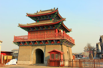 Obraz premium Drum tower in an ancient city