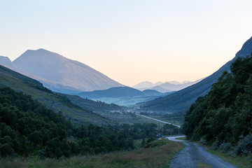Sonnenaufgang im Bergland von Norwegen