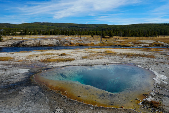 little prismatic yellowstone