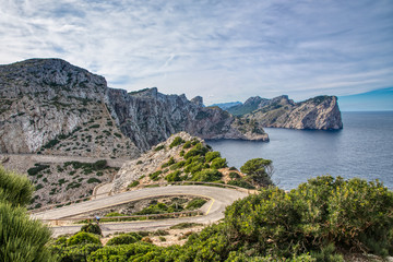 Fototapeta na wymiar Cap de Formentor, anspruchsvolles und wunderschönes Gelände für Radsportler