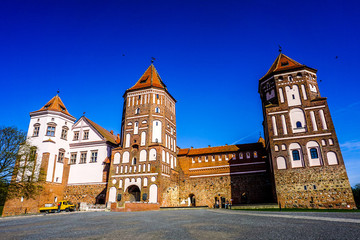 Fototapeta na wymiar Mir Castle Complex Frontal