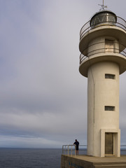 El faro de Touriñán es un faro situado en el cabo Touriñán, en la Costa de la Muerte en Muxía,...