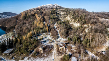 Fototapeta na wymiar DRON Bieszczasy zima śnieg 