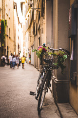 Fototapeta na wymiar Bicycle in Florence streets