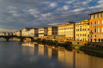 Fototapeta premium View of the embankment of the river Arno in Florence