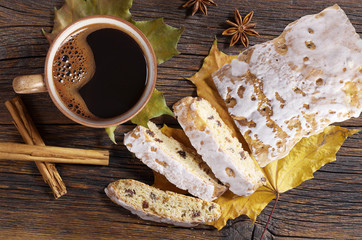 Coffee, glazed gingerbread and spices