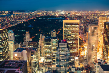 Aerial Manhattan and Central Park at night - obrazy, fototapety, plakaty