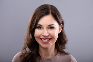 Fototapeta premium Portrait Of A Happy Young Woman