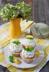 Lemon cupcakes