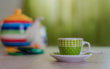 taza de te verde y negro