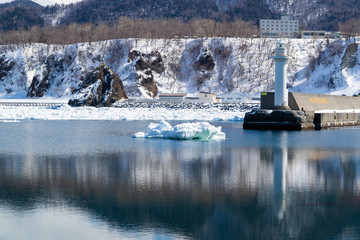 知床の流氷 © miya227