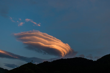 地震雲