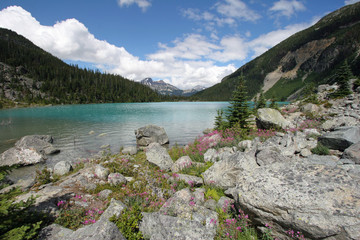 Naklejka na ściany i meble Upper Joffre Lake in Joffre Lakes Provincial Park, British Columbia, Canada.