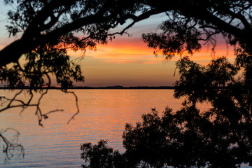 Fototapeta na wymiar sunset at lake burrumbeet