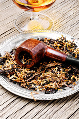 Tobacco pipe and alcohol