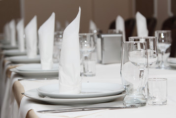 elegant table setting