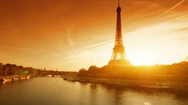 hyper lapse Eiffel tower, Paris. France