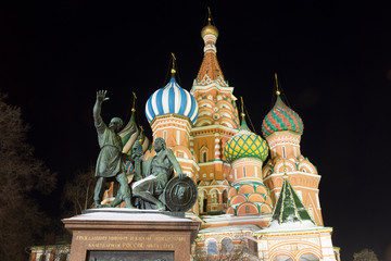 Fototapeta na wymiar St. Basil's Cathedral on Red square and monument of Minin and Pozharsky in night. Moscow, Russia.