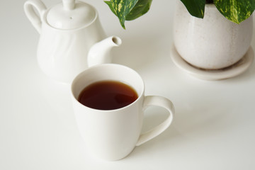 紅茶とティーポット