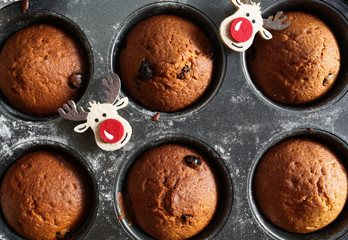 chrismas decoration and christmas bake, I wish you a merry christmas and a Happy New Year, holidays are coming, christmas puncakes, natal e bolos - queques 