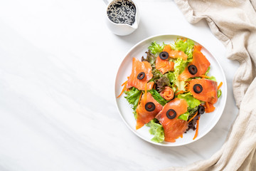 smoked salmon salad