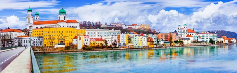 Keuken spatwand met foto Landmarks of Germany - beautiful Passau city in Bavaria. View with st Stephans cathedral © Freesurf