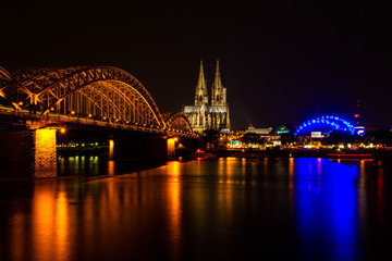 Köln, Hohenzollernbrücke, Kölner Dom, Rhein, Skyline