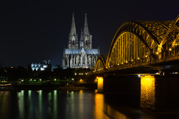 Köln, Hohenzollernbrücke, Kölner Dom, Rhein, Skyline