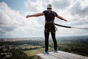 Zelfklevend Fotobehang rope-jumping is an extreme sport for everyone © kulikov922