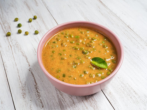 Matar Masala. Punjabi cuisine. Green Peas Curry.
