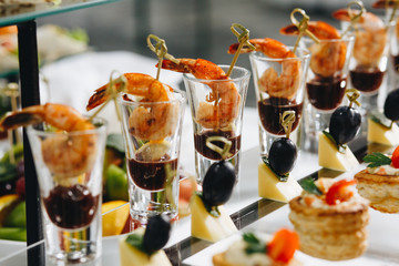 Cocktail Reception at the event, with dry ice Shrimps, burgers,