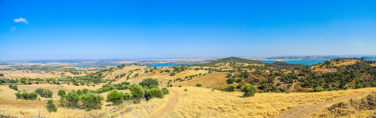 Fototapeta na wymiar Beautiful countryside landscape with the Alqueva Lake in Alentejio, Portugal