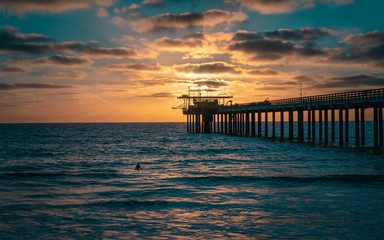 Obraz premium La Jolla pier at Sunset