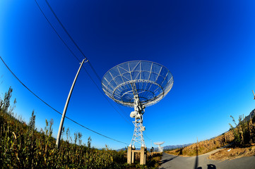 The observatory in the evening,The silhouette of a radio telesco