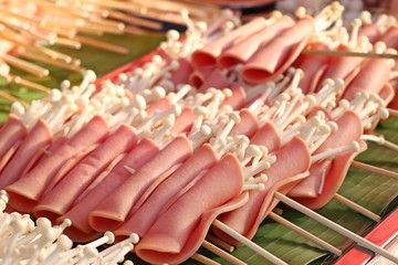 Bacon roll with mushroom