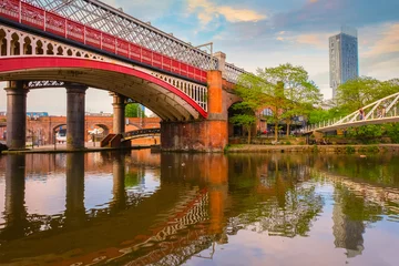 Zelfklevend Fotobehang Stad aan het water Castlefield - an inner city conservation area in Manchester, UK