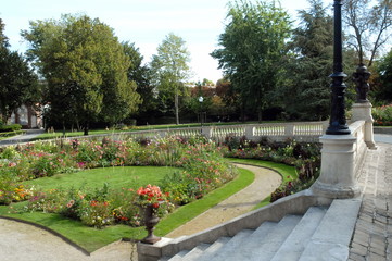 Ville d'Epernay, jardin de l'Hôtel de Ville et escalier, département de la Marne, France