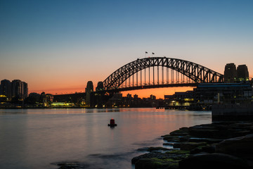 Fototapeta na wymiar Dawn on Sydney Harbour